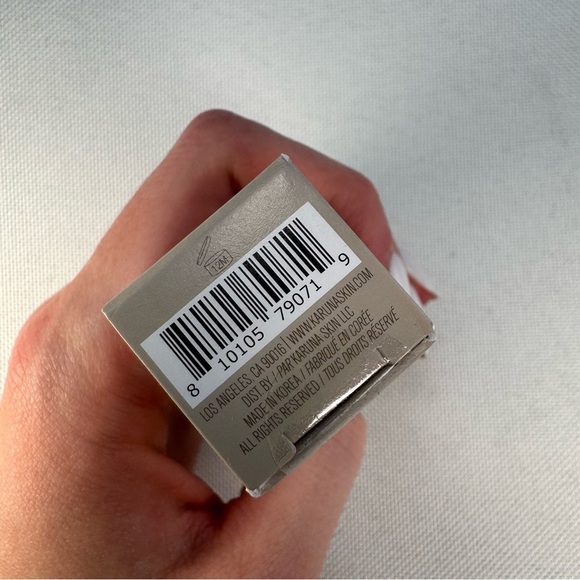 NWT Karuna Tinted Lip Oil - Grow - Picture 3 of 4